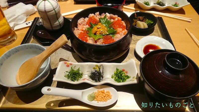 近江町のウニ・いくら海鮮丼を堪能